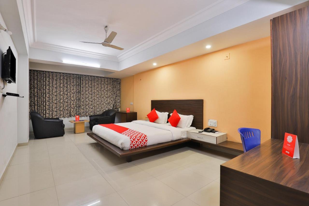 Infocity Club And Resort Gandhinagar Ngoại thất bức ảnh